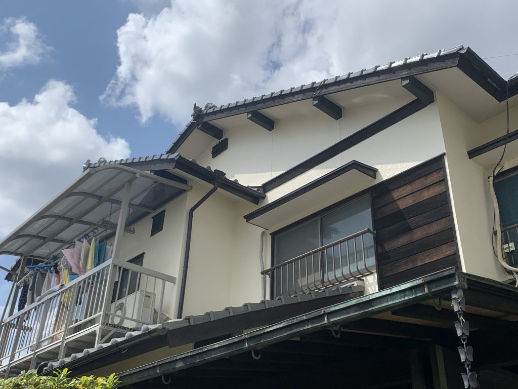 香川県高松市勅使町にある大きなお家が生まれ変わりました – 高松市の外壁塗装、屋根塗装、防水塗装工事は株式会社ユウ建装